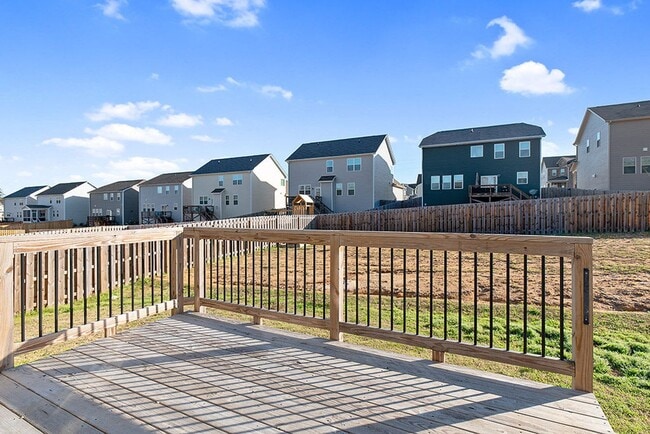 Building Photo - Great corner lot in Austin Creek with Fenced in Yard!