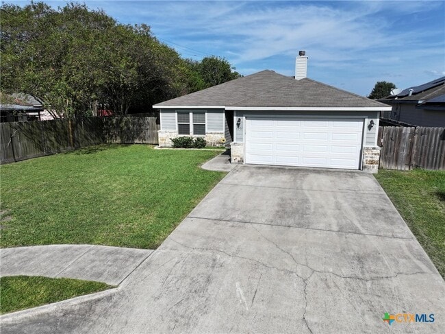 Building Photo - 2902 Lenora Dr