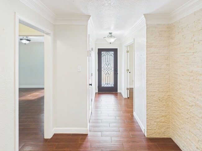 Building Photo - 13010 Foxburo Dr