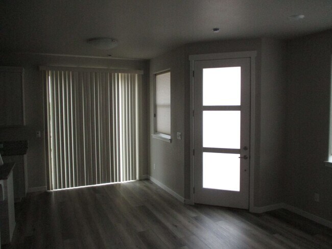 Building Photo - Brand New Construction Berthoud Property