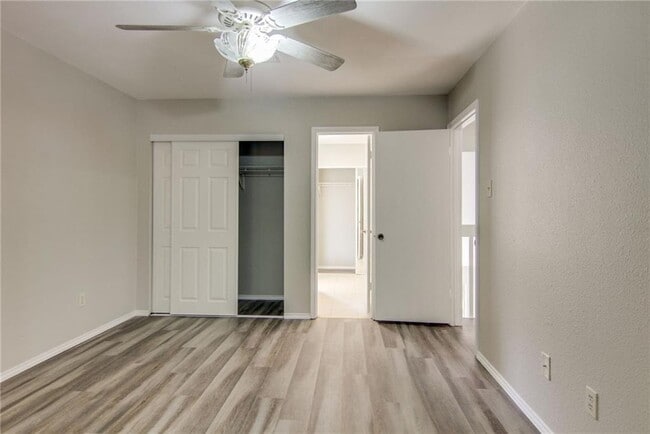 Building Photo - 6415 Jennings Dr