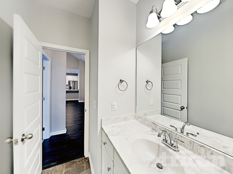 Building Photo - 738 Mitscher Dr