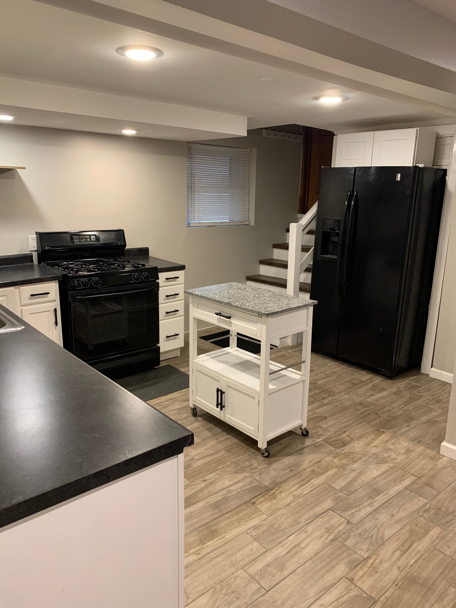 Building Photo - 2122 Kenilworth Ave