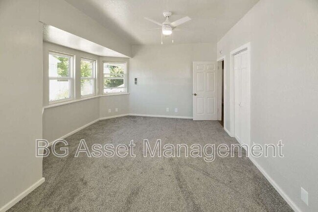 Building Photo - 2359 Prune St