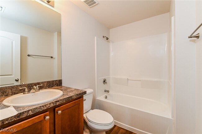 Building Photo - 1444 NW 31st Ave