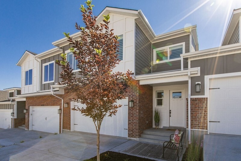 Building Photo - 14367 S Bella Vea Dr