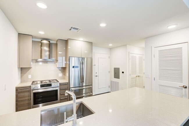 Building Photo - 201 Marin Blvd