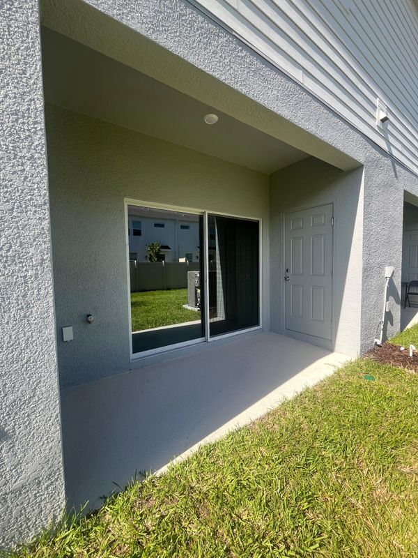 Building Photo - 2898 Skyline Lp