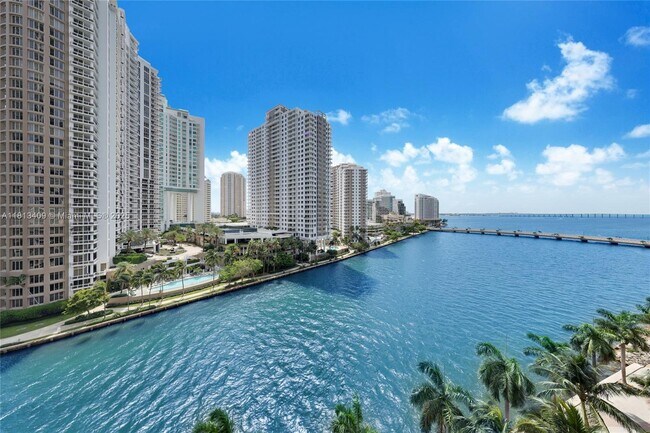 Building Photo - 465 Brickell Ave