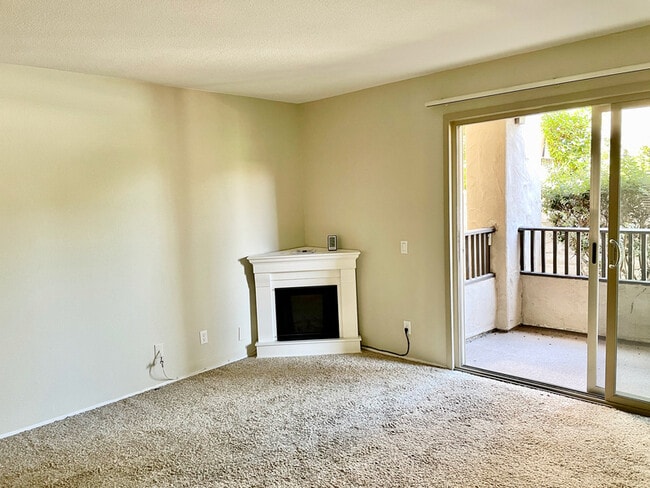 Building Photo - 2530 Clairemont Dr