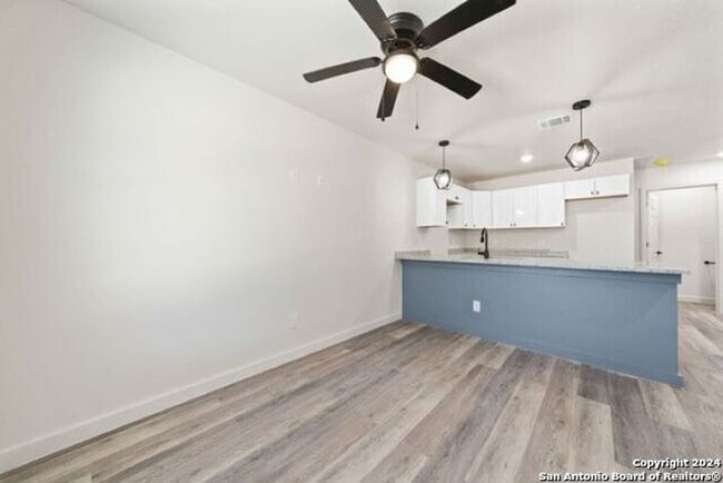 Building Photo - 227 S Grimes St