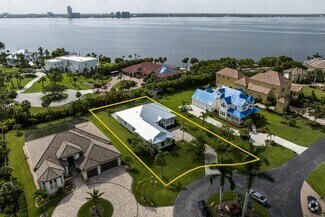 Building Photo - 12630 Panasoffkee Dr