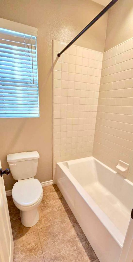 Building Photo - Beautiful 3 Bedroom Home in Harveston Lake Community – Solar & Resort-Style Amenities