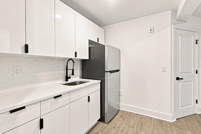 Building Photo - 234 Webster Ave
