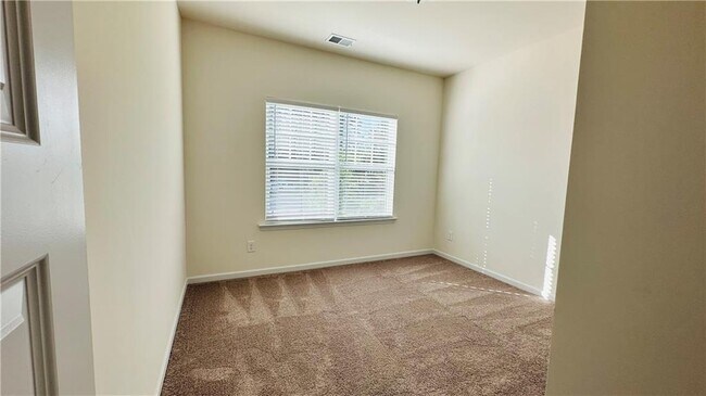Building Photo - 212 Centennial Cir