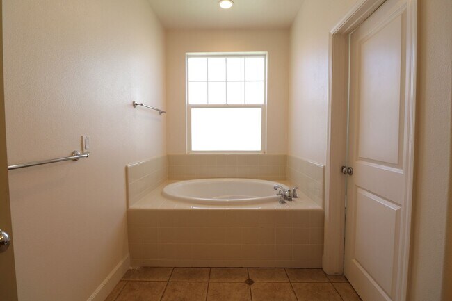 Building Photo - Beautiful Single-Story Home in Cobblestone Creek – 4 Bedrooms, 3 Baths