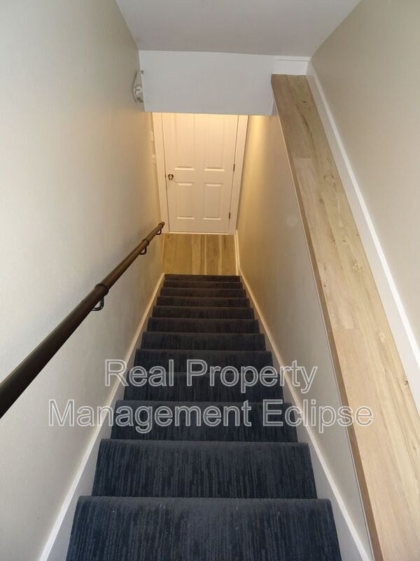 Building Photo - 4013 34th Ave S