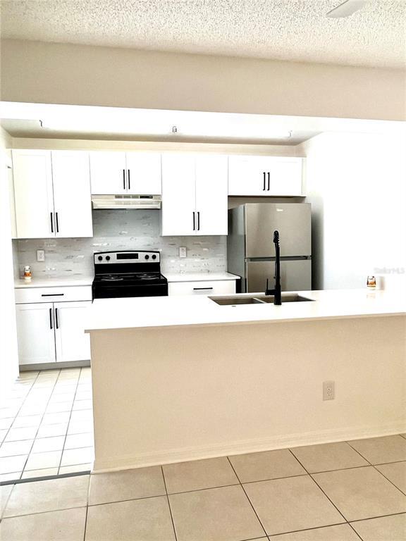 Building Photo - 5268 Coral Ct