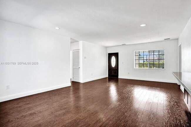 Building Photo - 6871 SW 50th Terrace