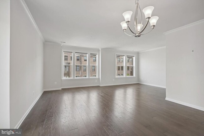 Building Photo - 45117 Kincora Dr