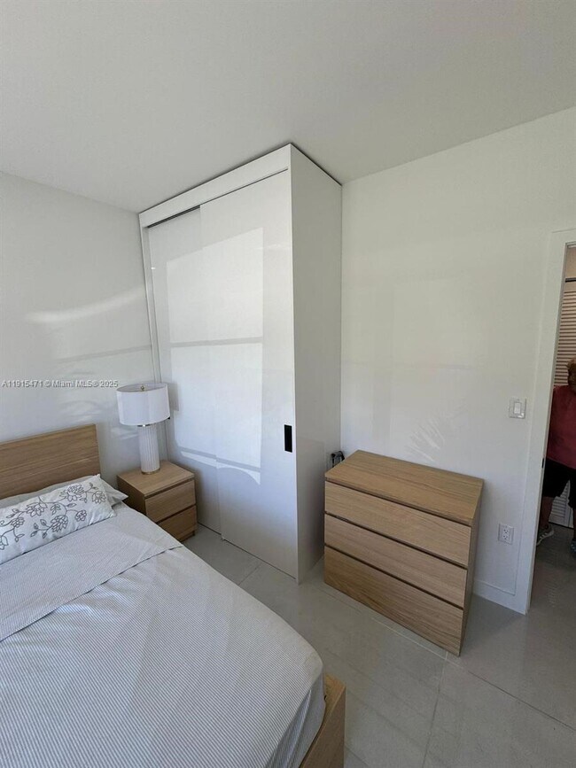 Building Photo - 1301 NW 3rd St