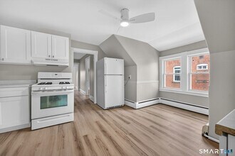 Building Photo - 129-131-131 Francis Ave