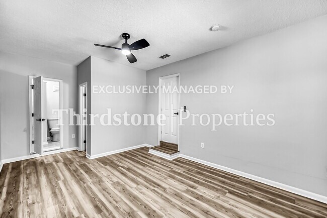 Building Photo - 1093 Prospect St