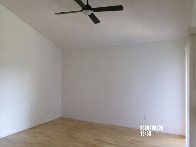 Building Photo - 1000 Olive Dr