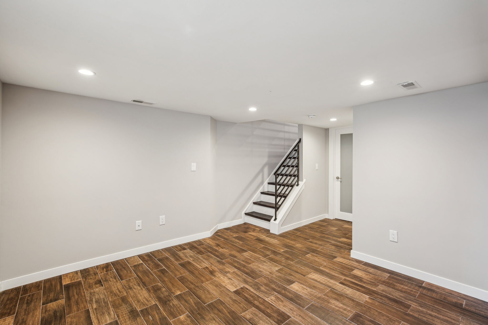 Building Photo - 1833 Ginnodo St