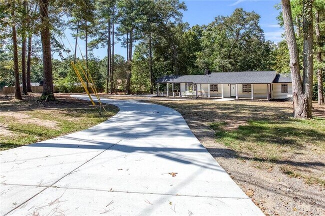 Building Photo - 2099 Scott Rd