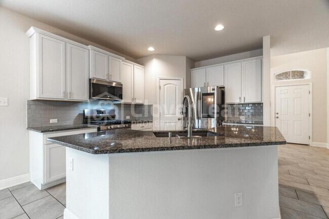 Building Photo - 6038 Akin Cir