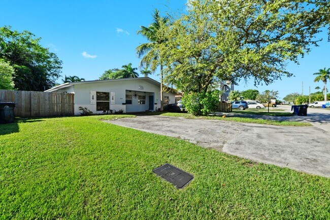 Building Photo - Charming 3-Bed, 2-Bath Home in Prime Fort Lauderdale!