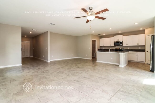 Building Photo - 15553 Miller Creek Dr