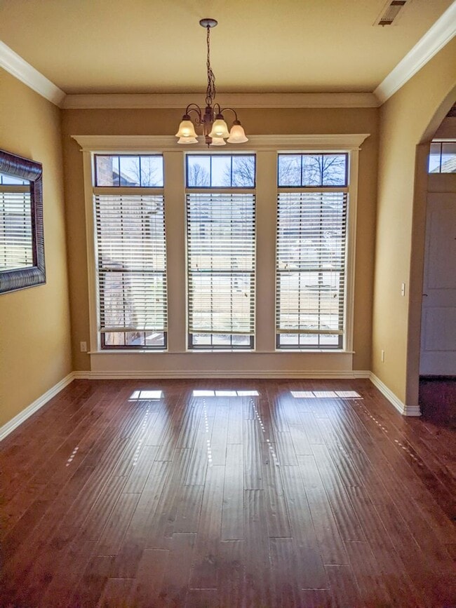 Building Photo - Stunning 4 Bed 2 Bath Home close to Elm Springs Walmart!