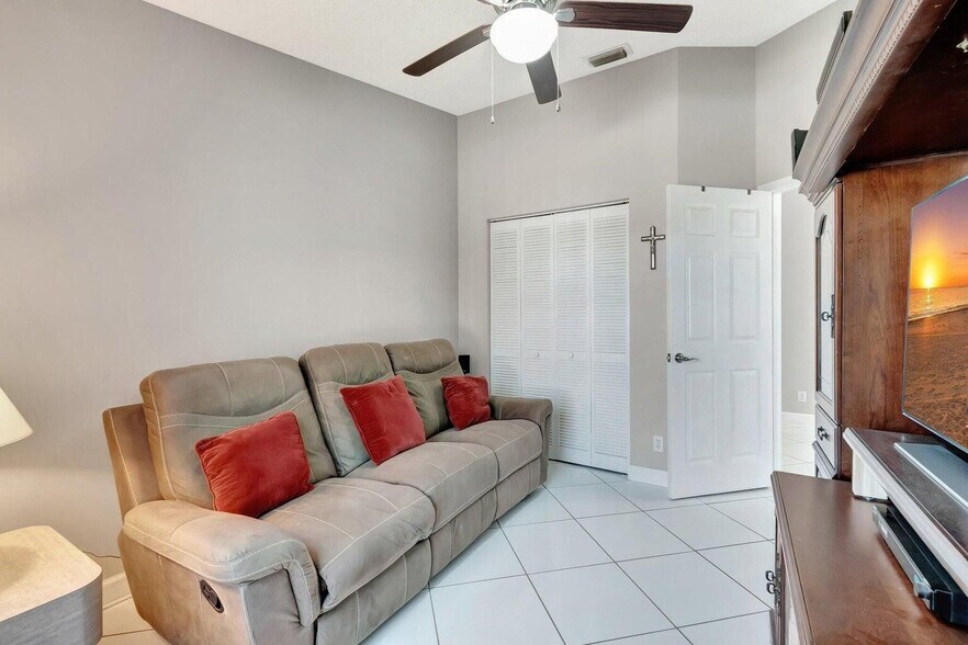 Building Photo - 1439 Waterway Cove Dr