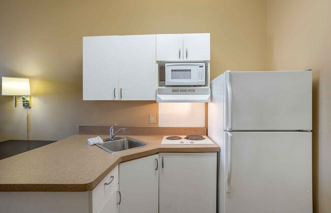 Building Photo - Furnished Studio-Philadelphia - Airport - ...