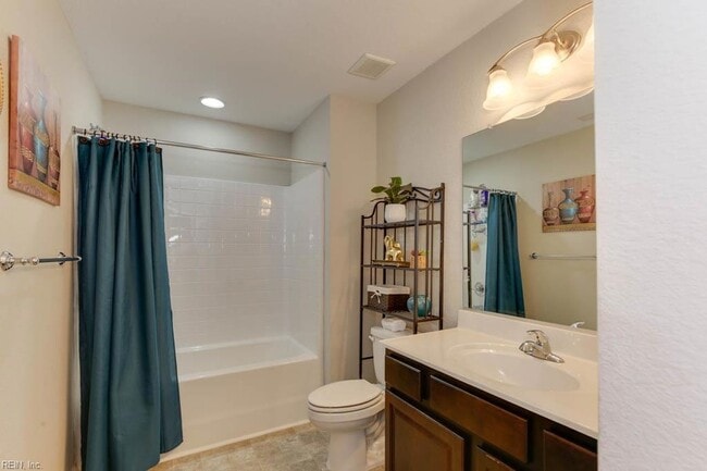 Building Photo - 115 Farrand Dr