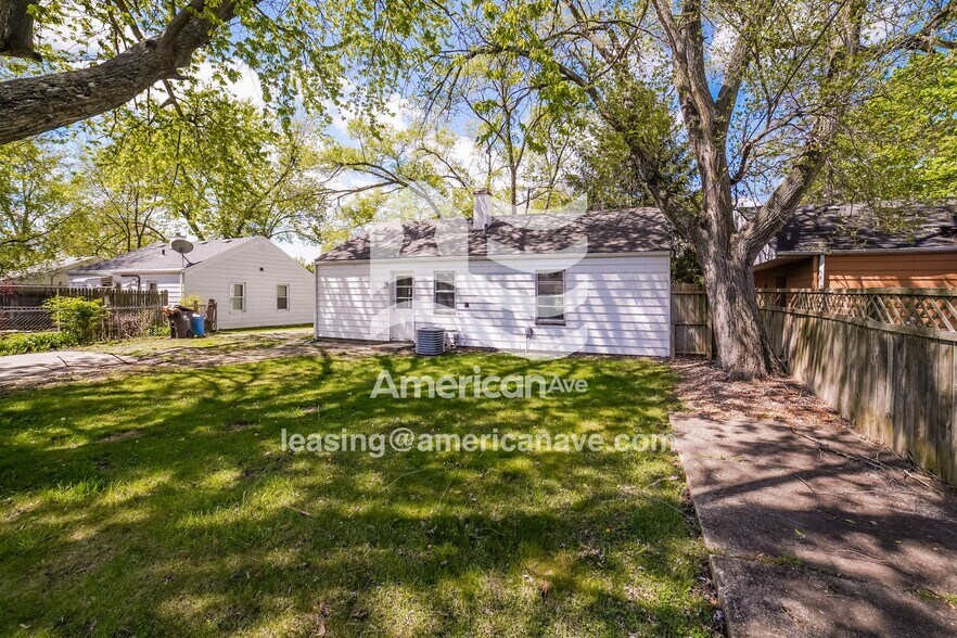 Building Photo - 2920 N Mission Rd