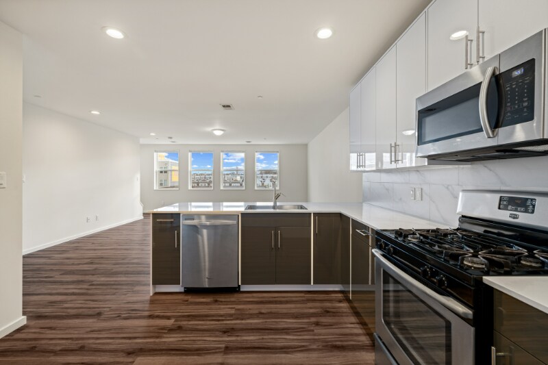 Building Photo - 820 N 48th St