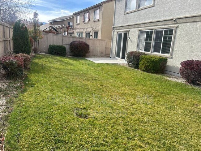 Building Photo - 10724 Grayslake Dr