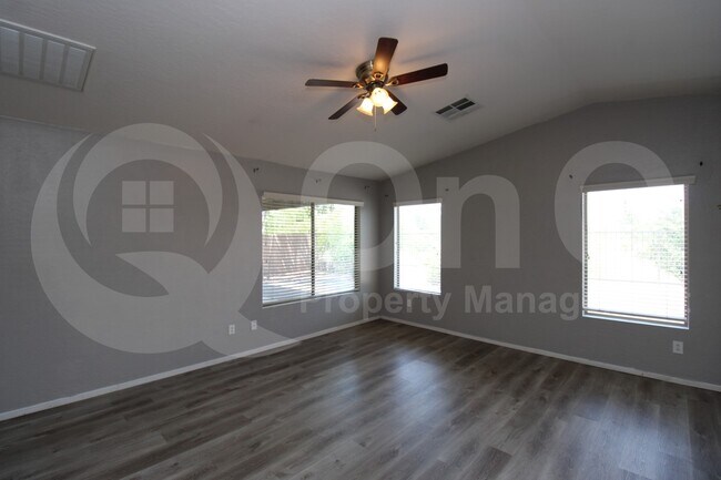 Building Photo - 5406 W Ian Dr