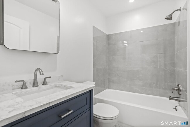 Building Photo - 7 Hamilton Ave