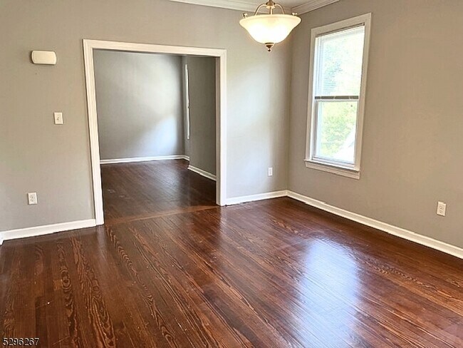 Building Photo - 200 Roseland Ave