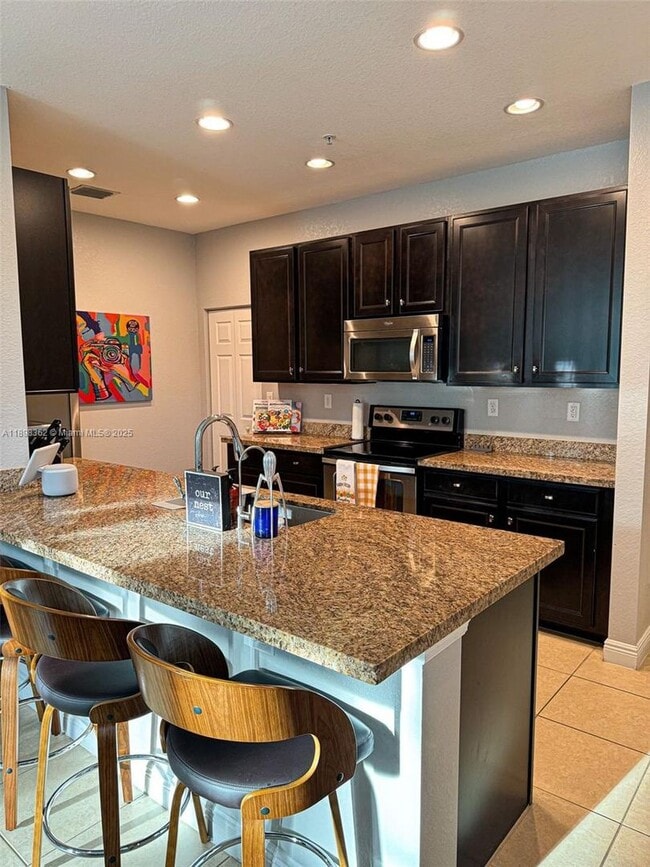 Building Photo - 1006 SW 147th Ave