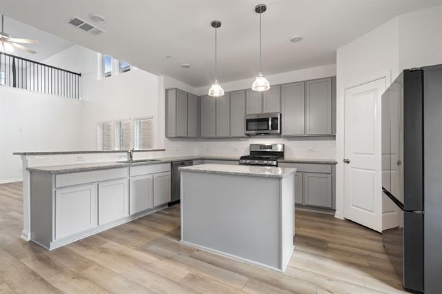 Building Photo - 2408 Lundy Cyn St