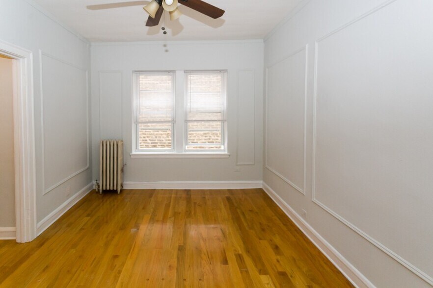 Building Photo - 2825 N Burling St