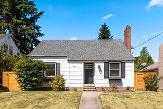 Building Photo - 6123 NE 25th Ave