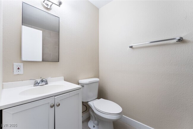 Building Photo - 700 Van Ert Ave