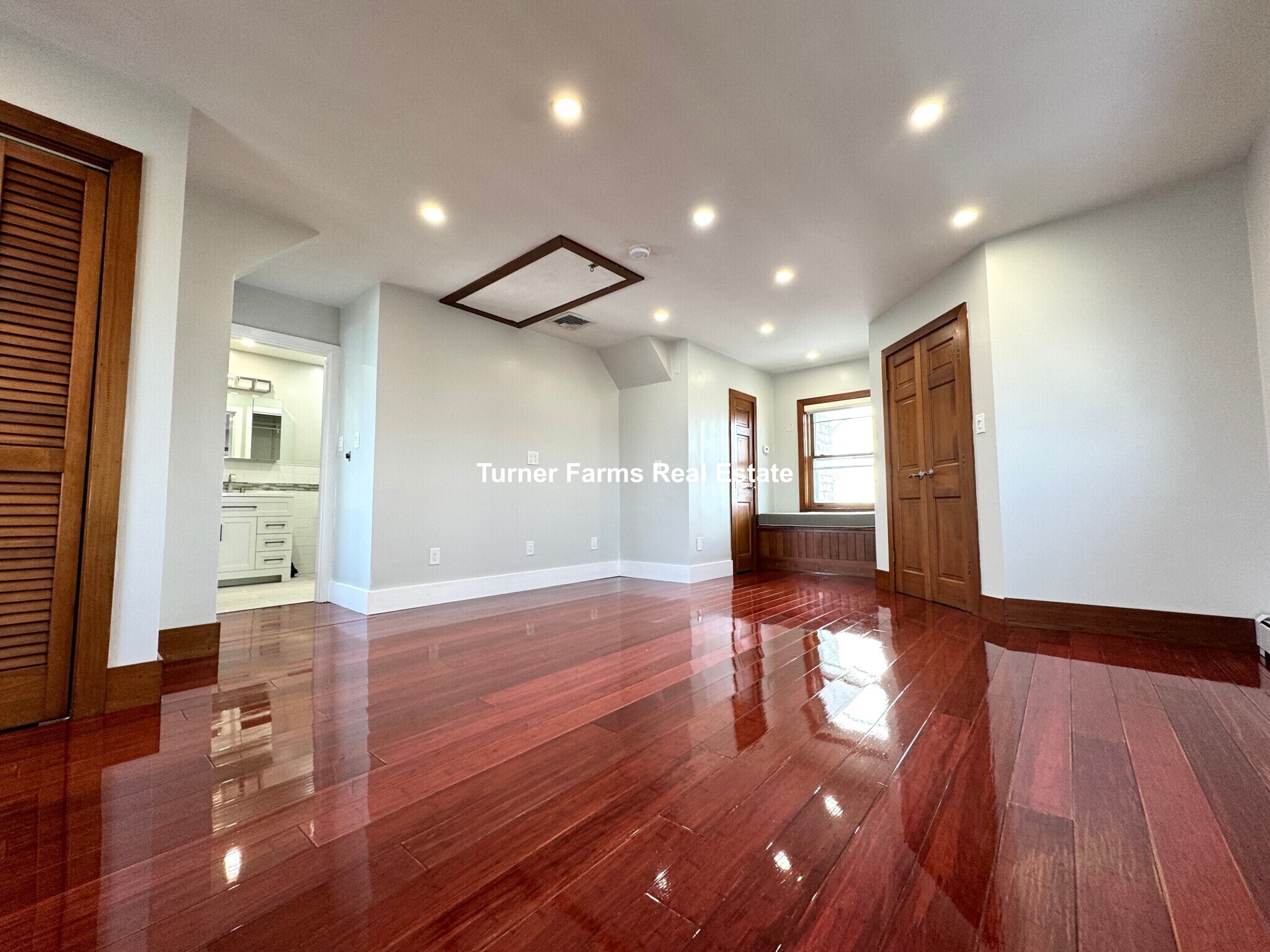 Building Photo - 63 Upland Rd