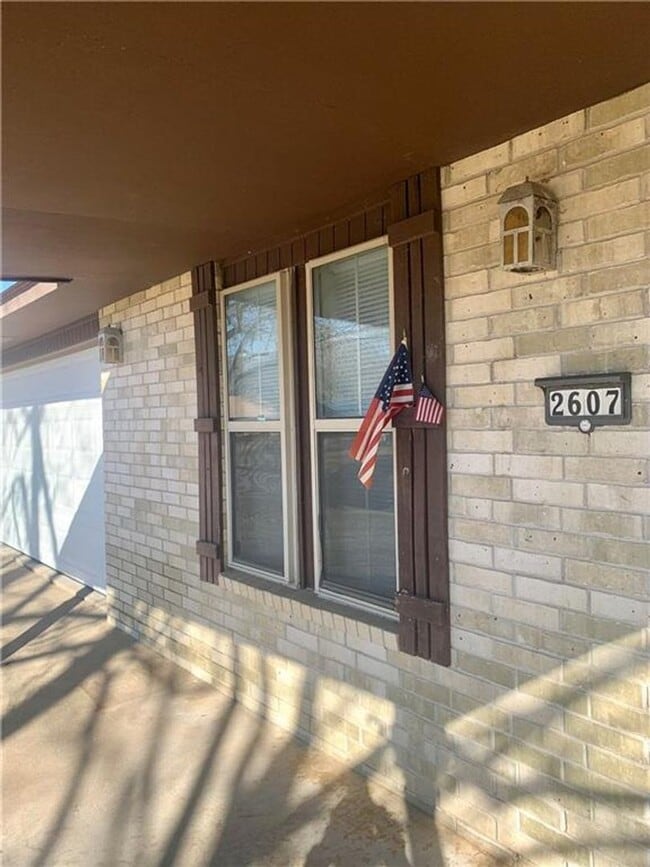 Building Photo - Charming Home with Open Kitchen, Fireplace & 2-Car Garage